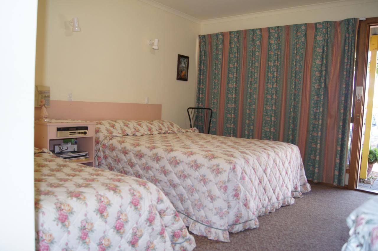 Motel Lakes 2*